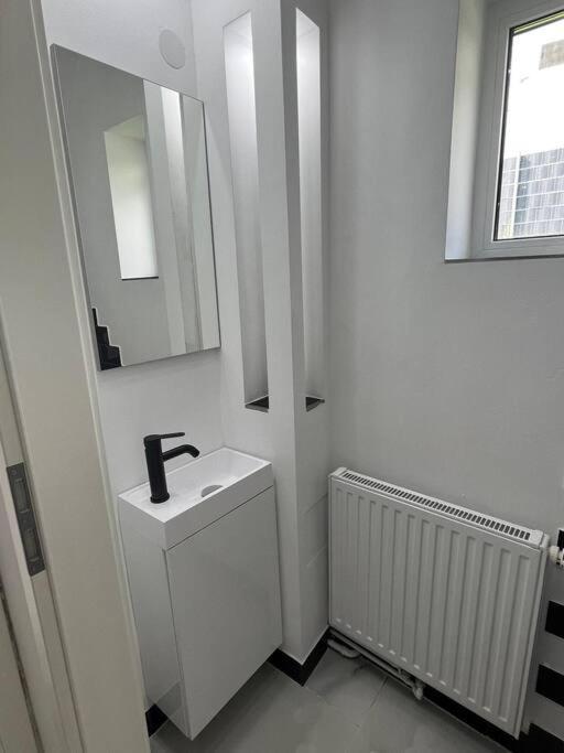 Ferienwohnung Reihenhaus In Ruhiger Lage Pinneberg Exterior foto